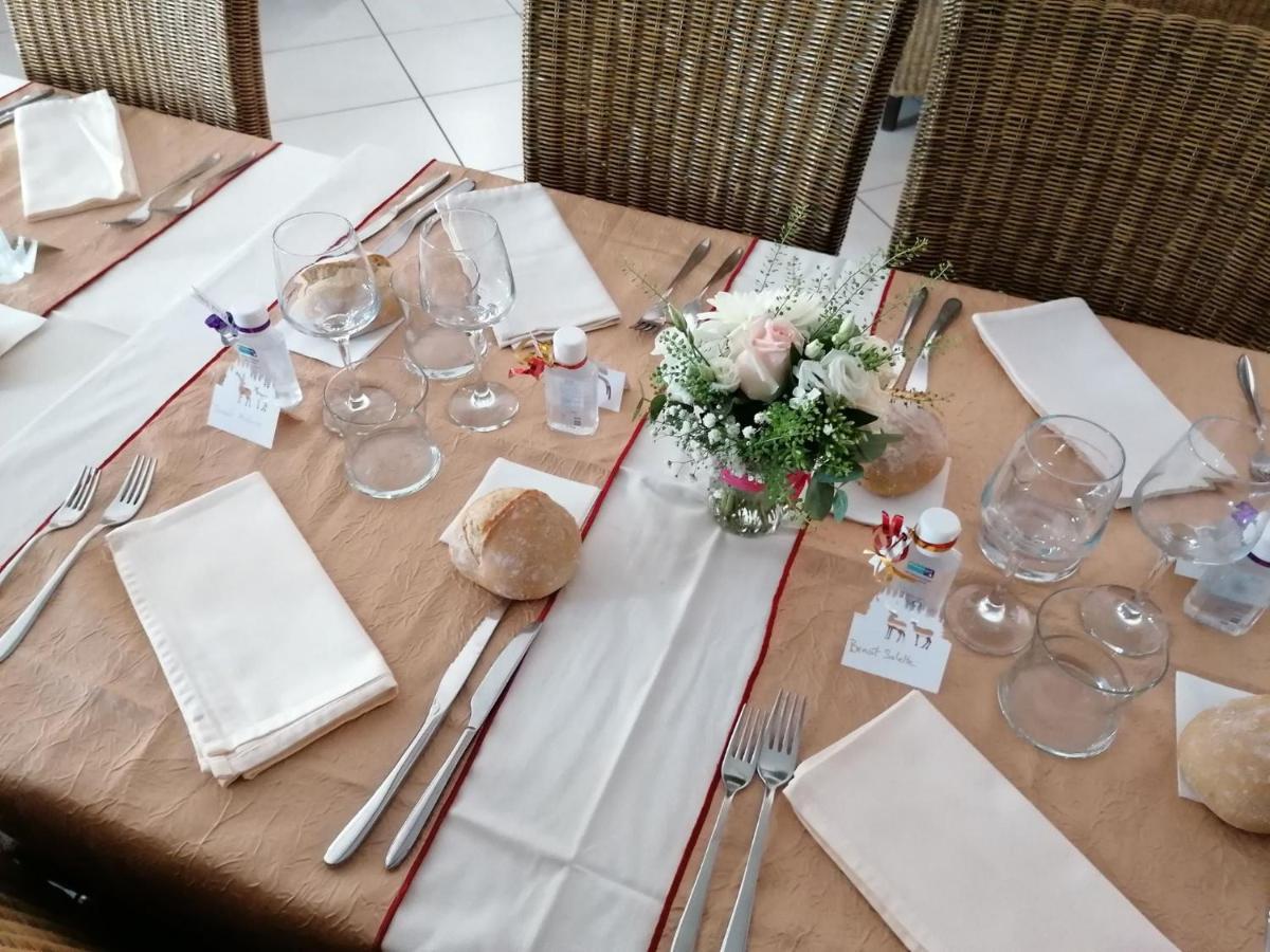 Au Feu De Bois Hotel Amou Екстериор снимка