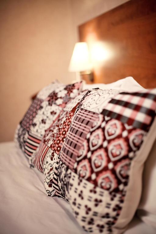 Au Feu De Bois Hotel Amou Стая снимка